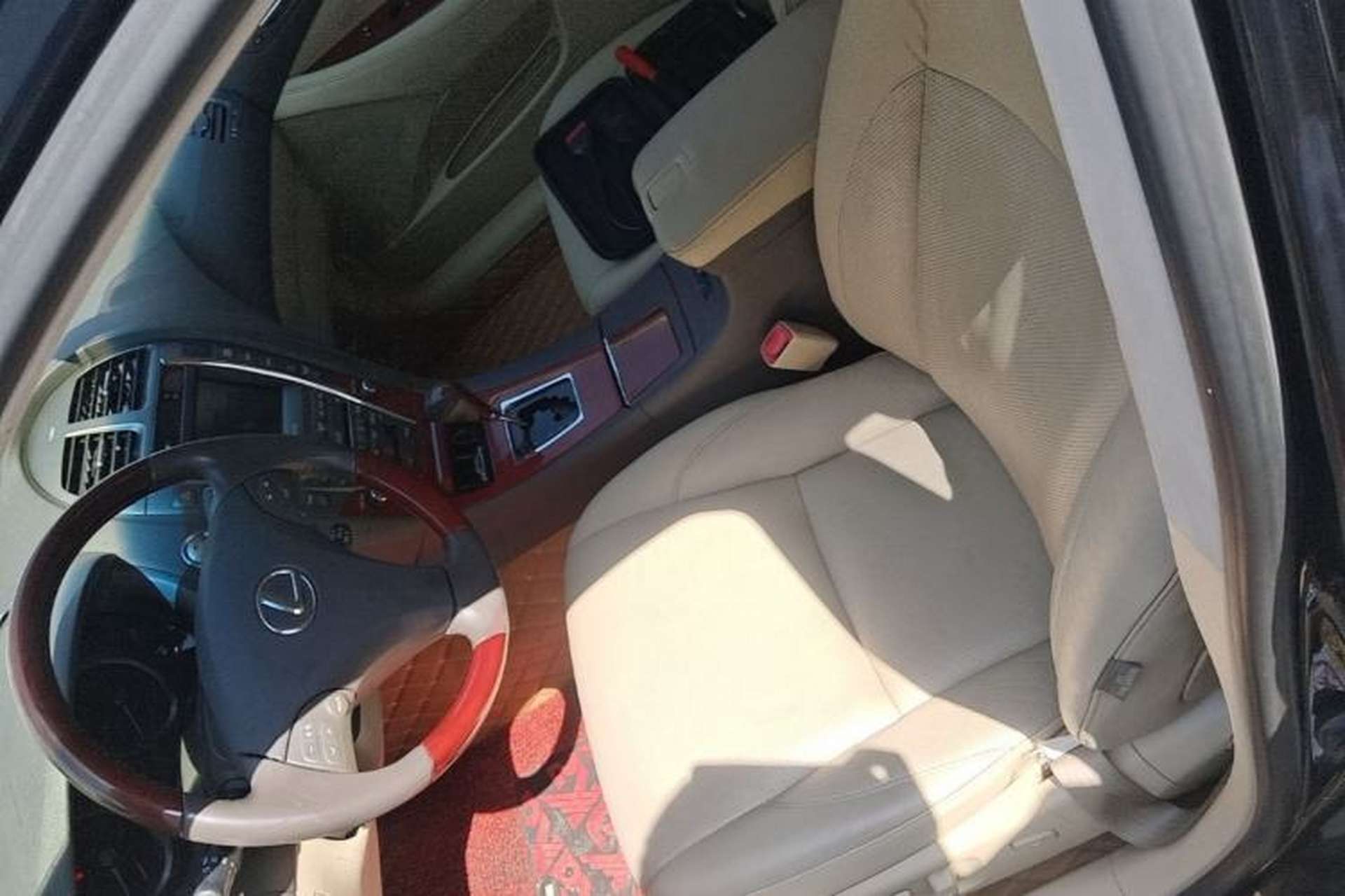 Used Lexus ES  Left Front Seat