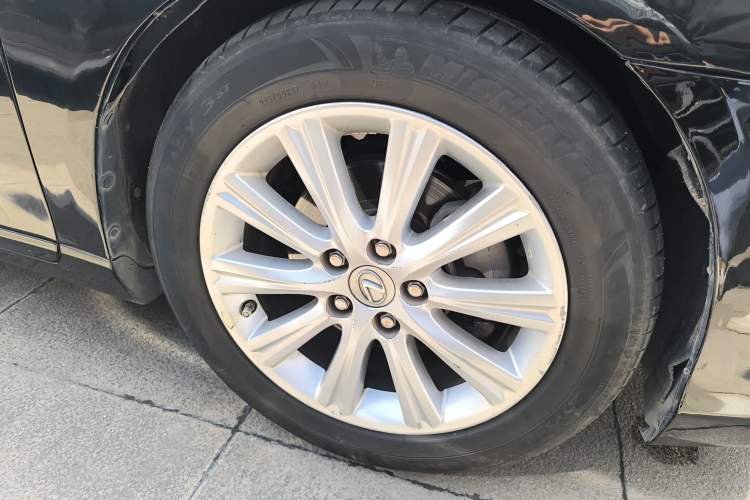 Used Lexus ES 2006 350 Right Front Wheel Hub