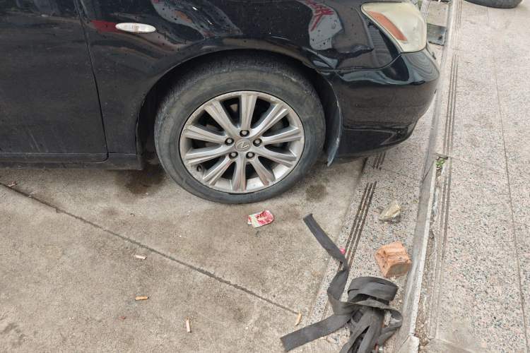 Used Lexus ES 2006 350 Luxury Edition Right Front Wheel Hub