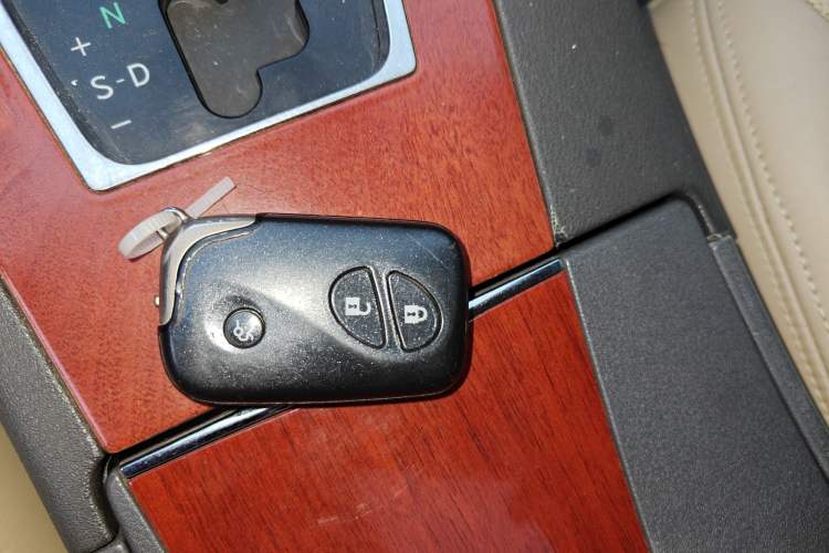 Used Lexus ES 2006 350 Vehicle Key
