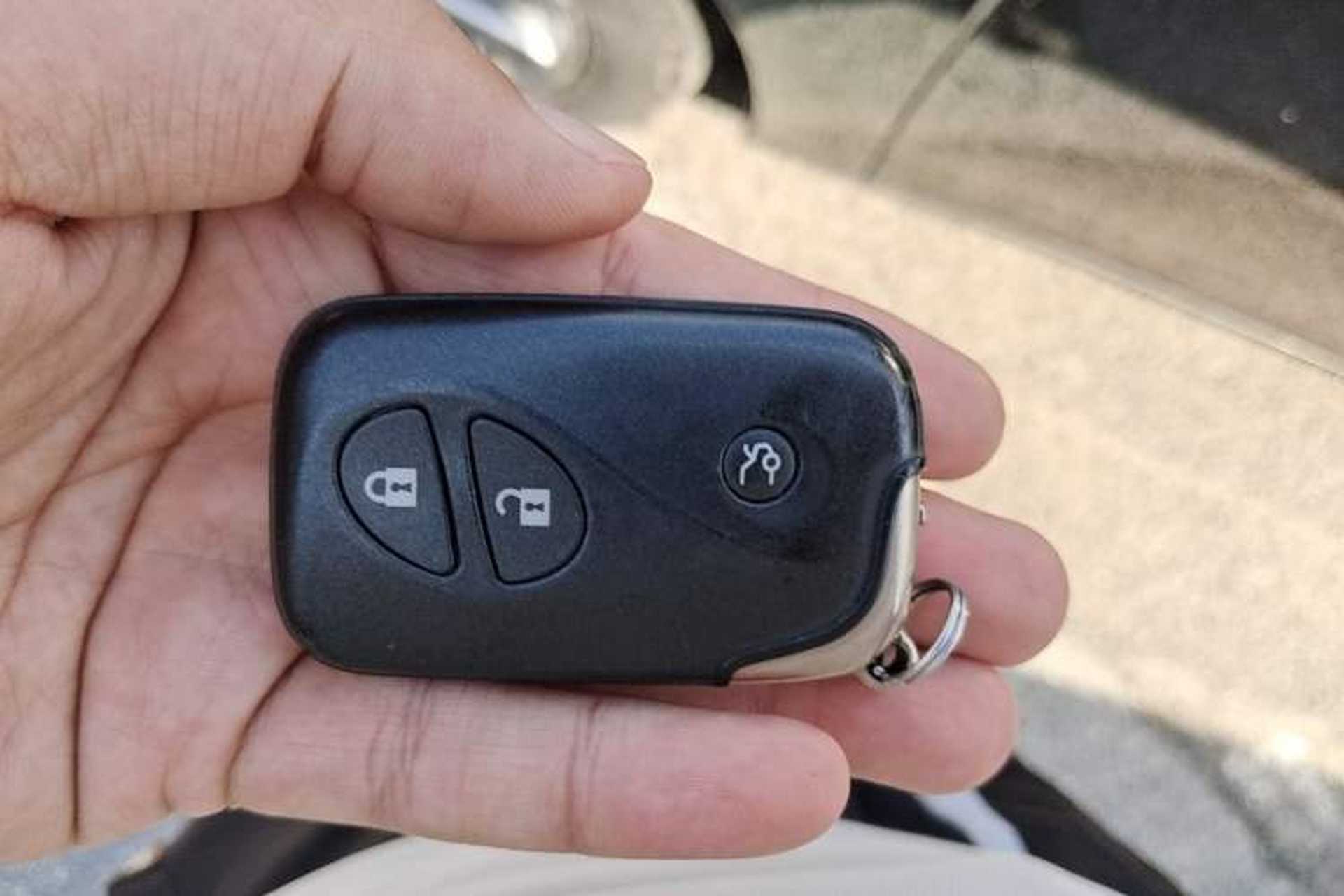 Used Lexus ES  Vehicle Key