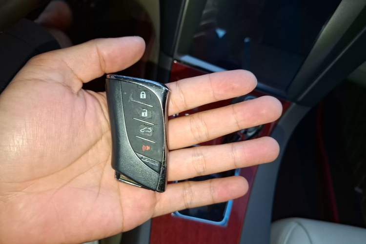 Used Lexus ES 2006 350 Vehicle Key