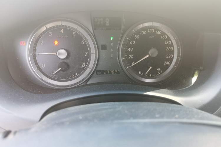 Used Lexus ES 2006 350 Luxury Edition Odometer Close Up