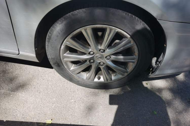 Used Lexus ES 2006 350 Luxury Edition Right Front Wheel Hub