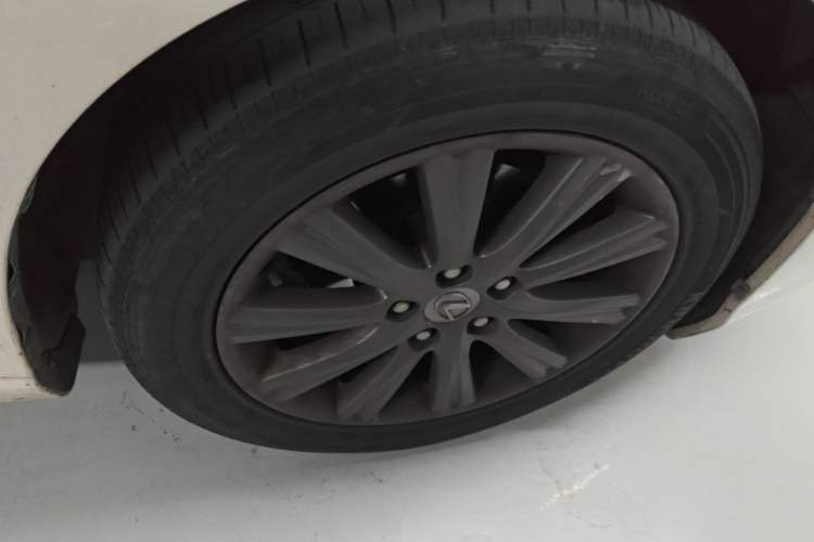 Used Lexus ES 2006 350 Luxury Edition Right Front Wheel Hub