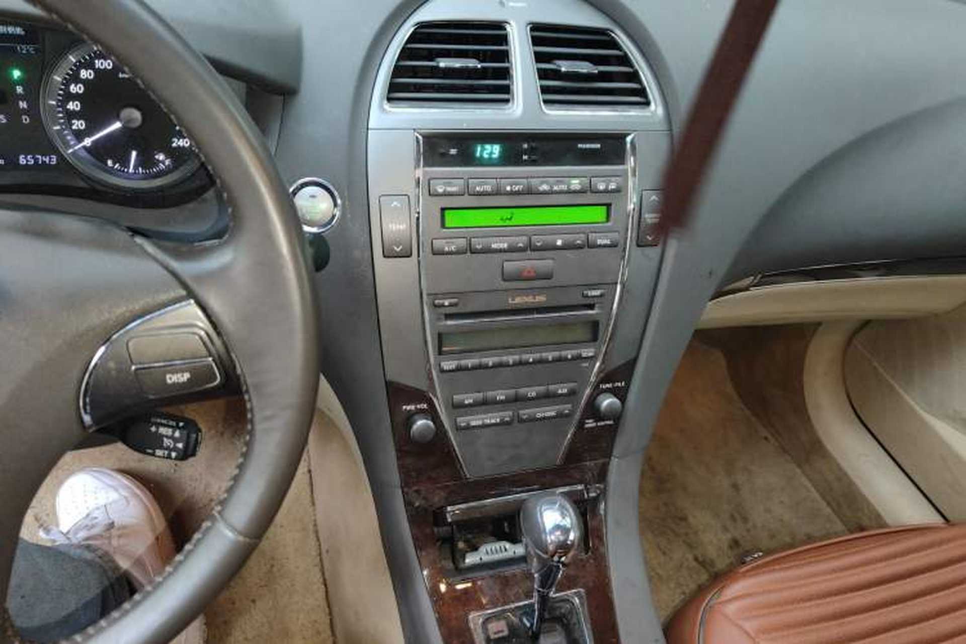 Used Lexus ES 2010 240 Elegant Edition Audio And AC Panel
