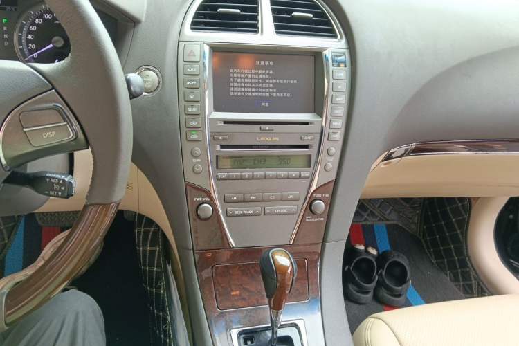 Used Lexus ES 2010 350 Elegant Edition Audio And AC Panel