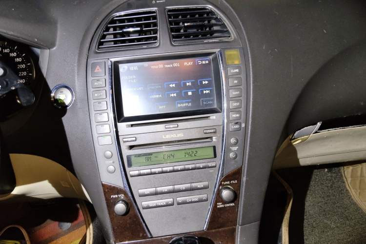 Used Lexus ES 2010 240 Elegant Edition Audio And AC Panel
