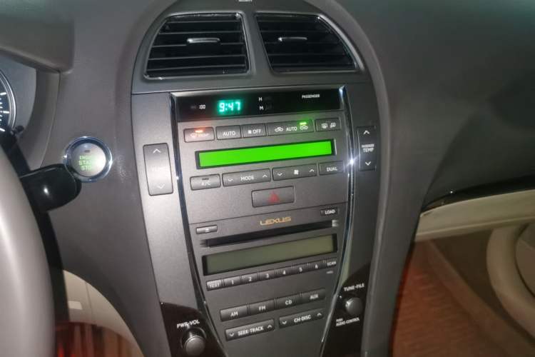 Used Lexus ES 2010 240 Elegant Edition Audio And AC Panel
