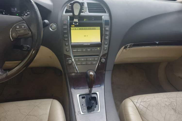 Used Lexus ES 2010 240 Luxury Edition Audio And AC Panel