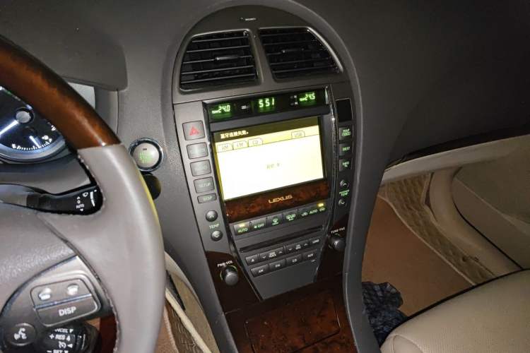 Used Lexus ES 2010 240 Luxury Edition Audio And AC Panel