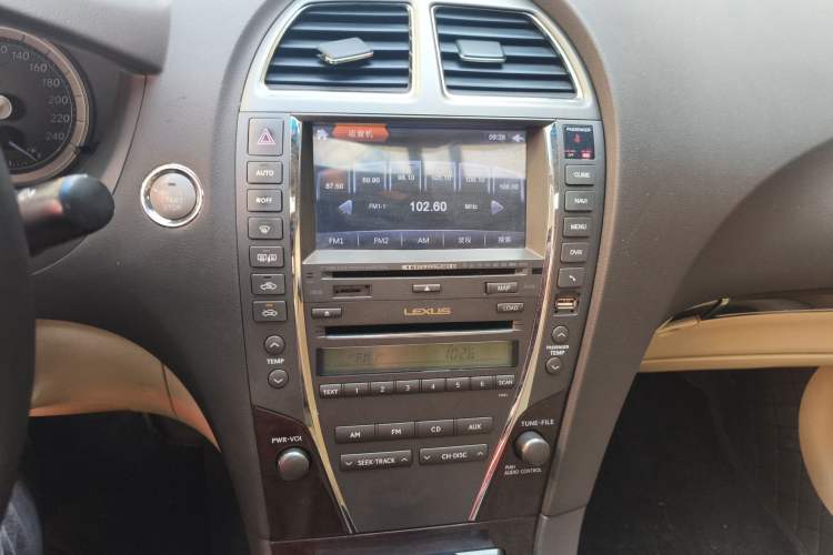 Used Lexus ES 2010 240 Elegant Edition Audio And AC Panel