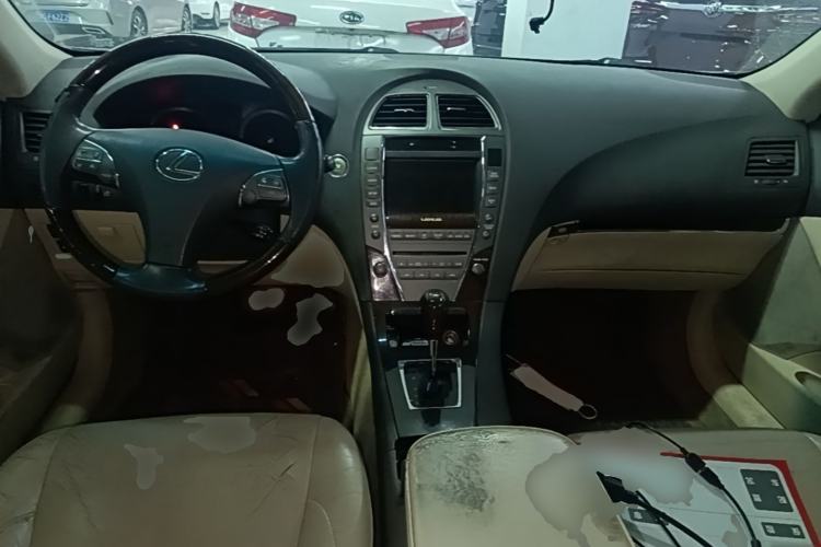 Used Lexus ES 2010 240 Luxury Edition Center Console