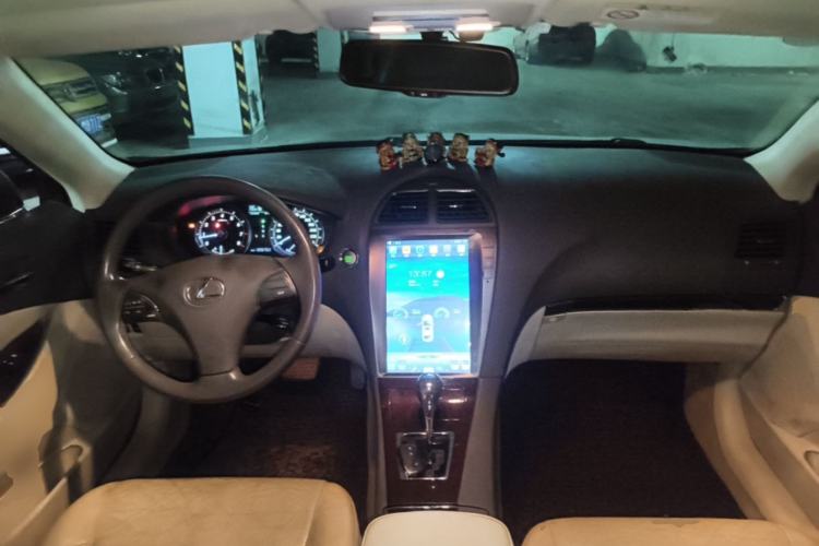 Used Lexus ES 2010 240 Elegant Edition Center Console