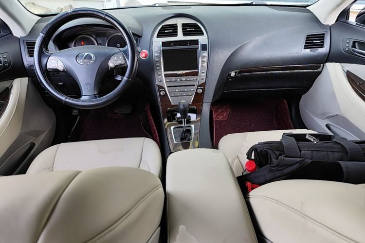 Used Lexus ES 2010 240 Luxury Edition Center Console