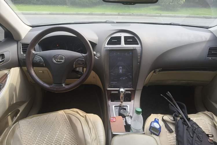 Used Lexus ES 2010 240 Elegant Edition Center Console