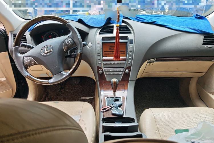 Used Lexus ES 2010 240 Luxury Edition Center Console