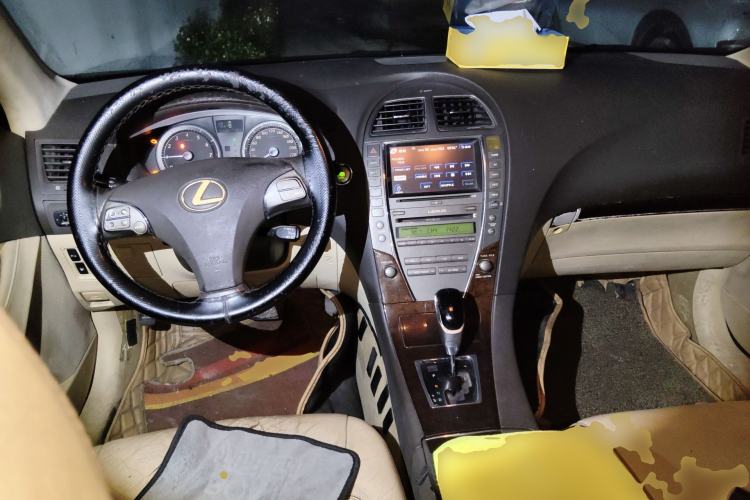 Used Lexus ES 2010 240 Elegant Edition Center Console