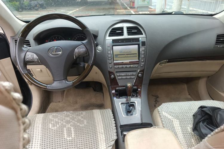 Used Lexus ES 2010 240 Luxury Edition Center Console