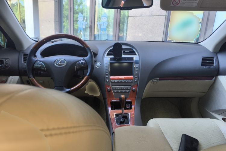 Used Lexus ES 2010 240 Luxury Edition Center Console