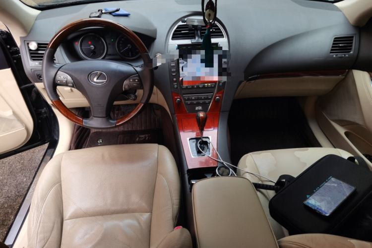 Used Lexus ES 2010 240 Luxury Edition Center Console