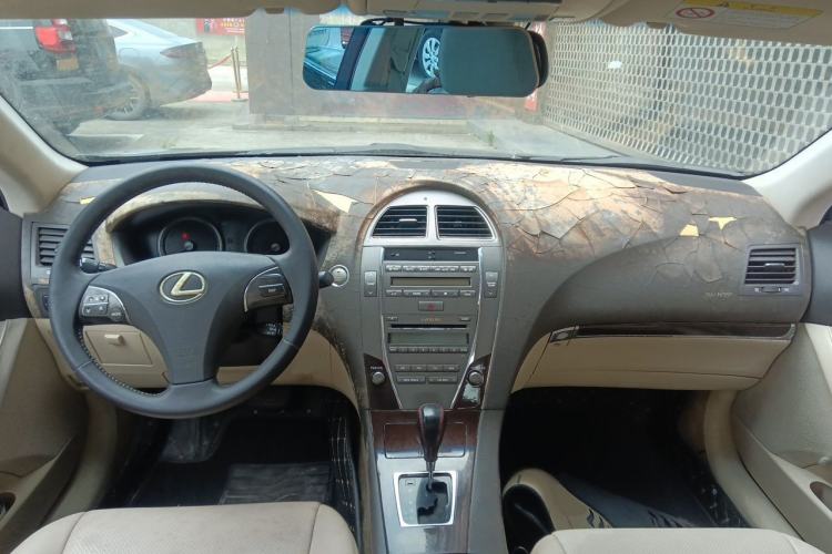 Used Lexus ES 2010 240 Elegant Edition Center Console