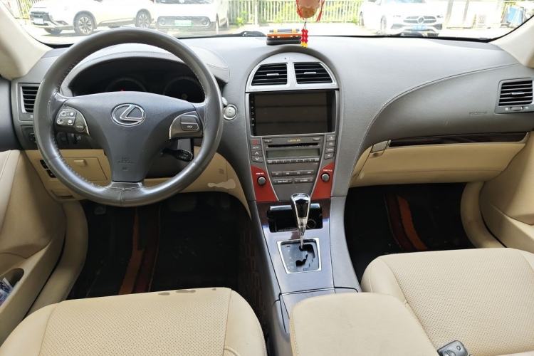 Used Lexus ES 2010 240 Elegant Edition Center Console