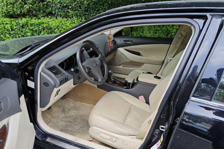 Used Lexus ES 2010 240 Elegant Edition Driver Seat