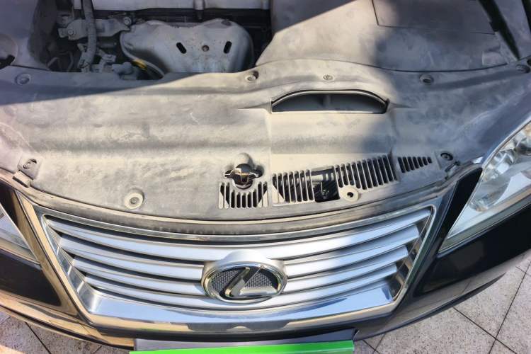 Used Lexus ES 2010 240 Elegant Edition Engine Bay