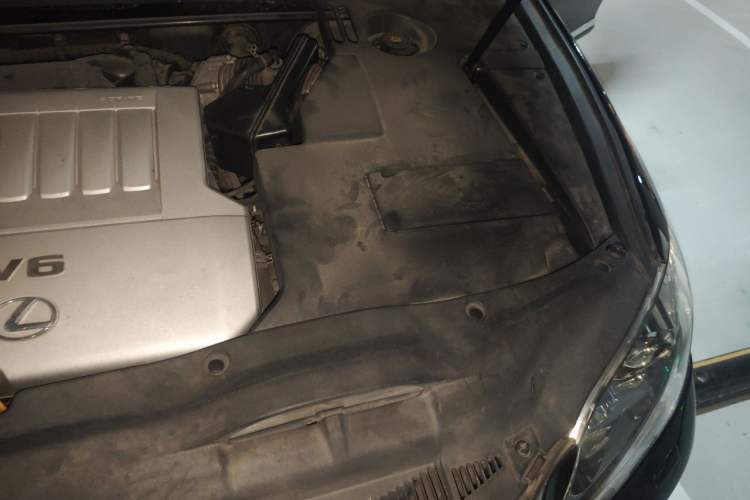 Used Lexus ES 2010 350 Luxury Edition Engine Bay Left