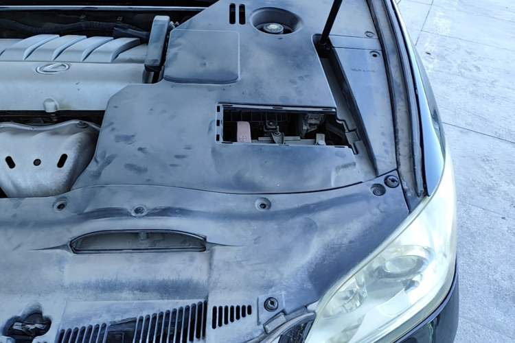 Used Lexus ES 2010 240 Luxury Edition Engine Bay Left