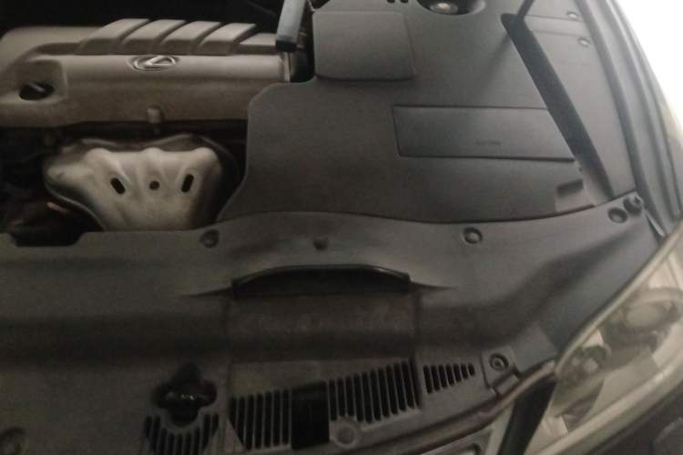 Used Lexus ES 2010 240 Elegant Edition Engine Bay Left