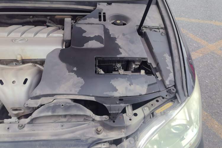 Used Lexus ES 2010 240 Elegant Edition Engine Bay Left