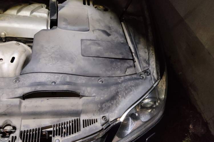 Used Lexus ES 2010 240 Elegant Edition Engine Bay Left