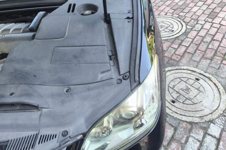 Used Lexus ES 2010 240 Luxury Edition Engine Bay Left