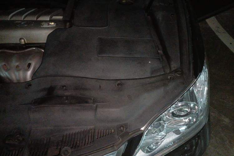 Used Lexus ES 2010 240 Luxury Edition Engine Bay Left
