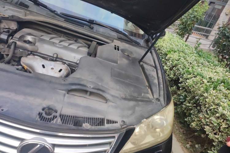 Used Lexus ES 2010 240 Elegant Edition Engine Bay Left