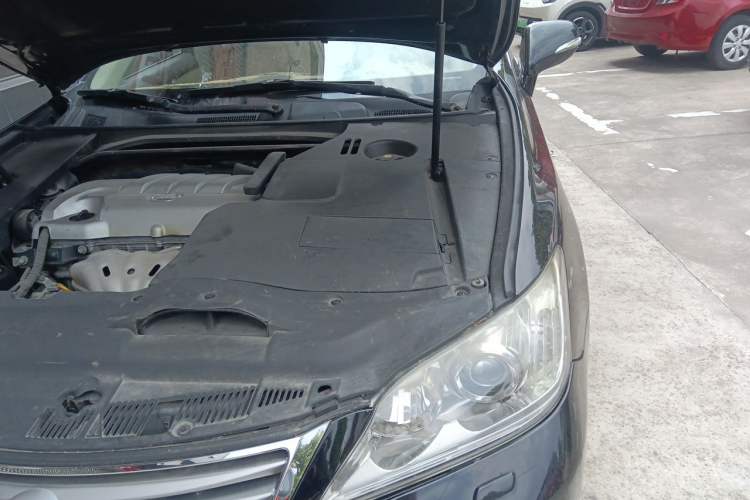 Used Lexus ES 2010 240 Elegant Edition Engine Bay Left