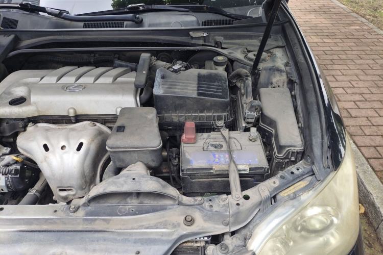 Used Lexus ES 2010 240 Elegant Edition Engine Bay Left