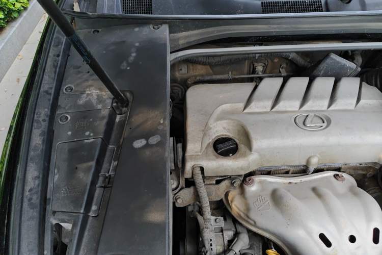 Used Lexus ES 2010 240 Elegant Edition Engine Bay Right