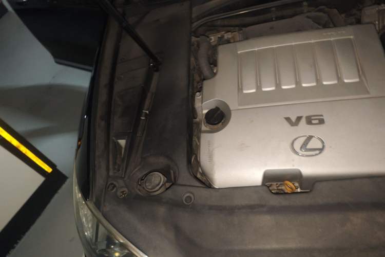 Used Lexus ES 2010 350 Luxury Edition Engine Bay Right