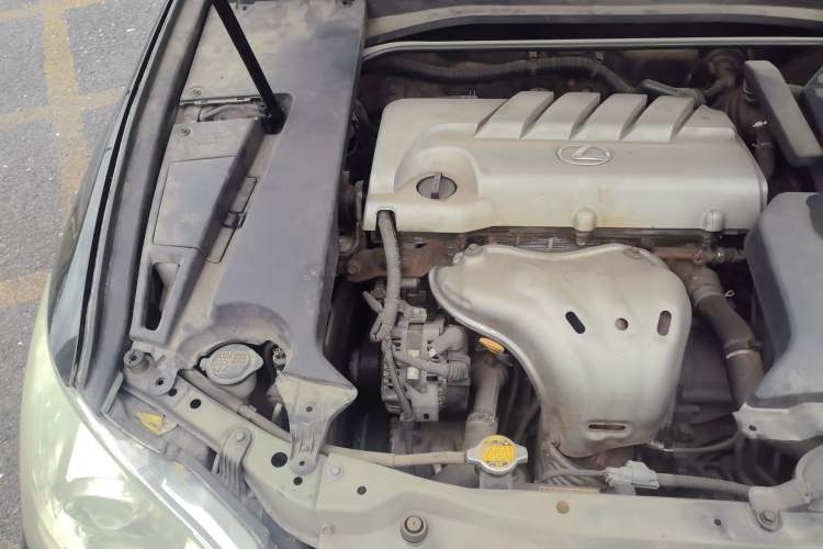 Used Lexus ES 2010 240 Elegant Edition Engine Bay Right