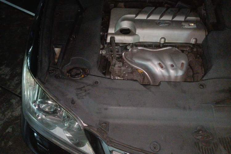 Used Lexus ES 2010 240 Luxury Edition Engine Bay Right