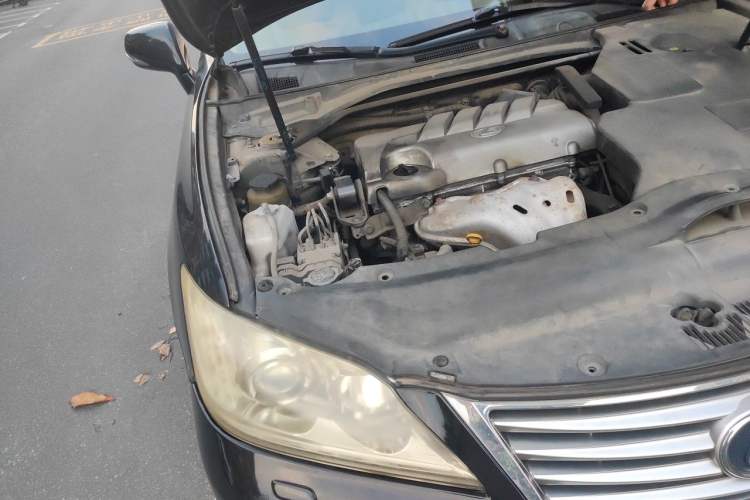 Used Lexus ES 2010 240 Elegant Edition Engine Bay Right