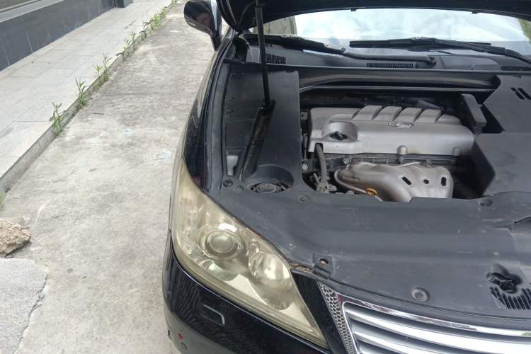 Used Lexus ES 2010 240 Elegant Edition Engine Bay Right