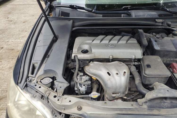 Used Lexus ES 2010 240 Elegant Edition Engine Bay Right