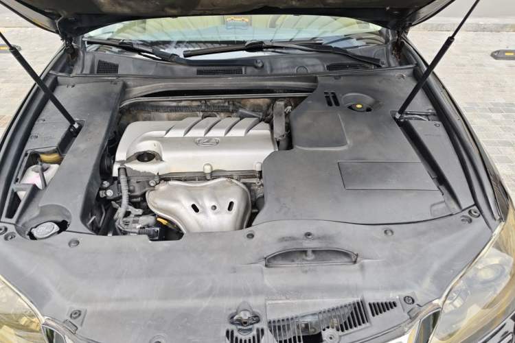 Used Lexus ES 2010 240 Elegant Edition Engine Bay