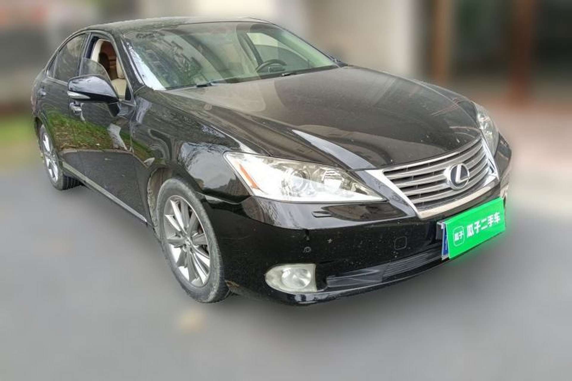 Used Lexus ES 2010 350 Elegant Edition Front Right 45 Deg