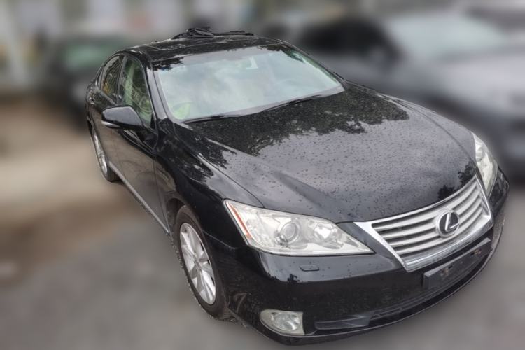 Used Lexus ES 2010 240 Elegant Edition Front Right 45 Deg