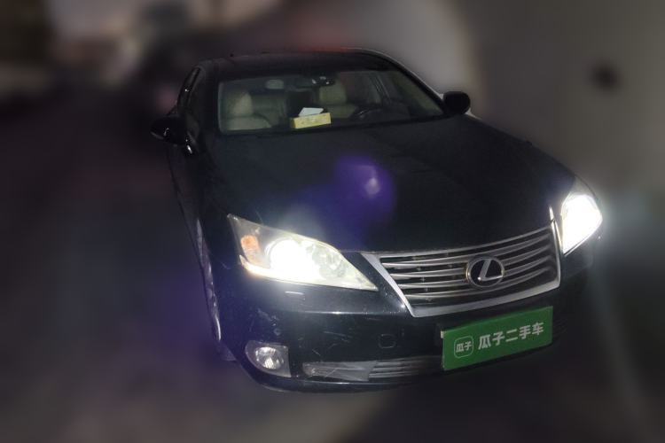 Used Lexus ES 2010 240 Elegant Edition Front Right 45 Deg